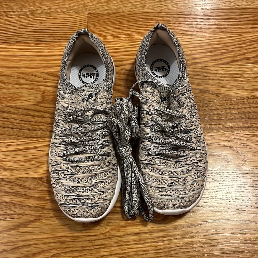 New Apl Techloom Wave Sneakers Size 8 - image 4